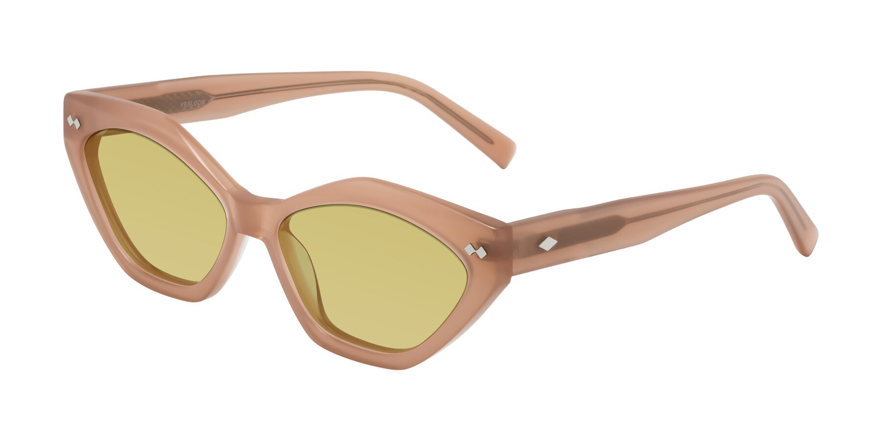 Angle of Delphi in Peach with Medium Champagne Tinted Lenses