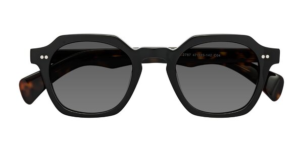 Front of Beckett in Black/Tortoise