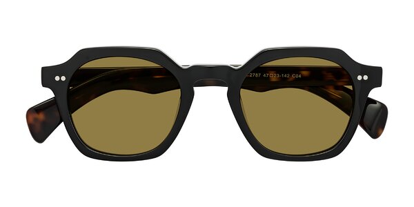 Front of Beckett in Black/Tortoise