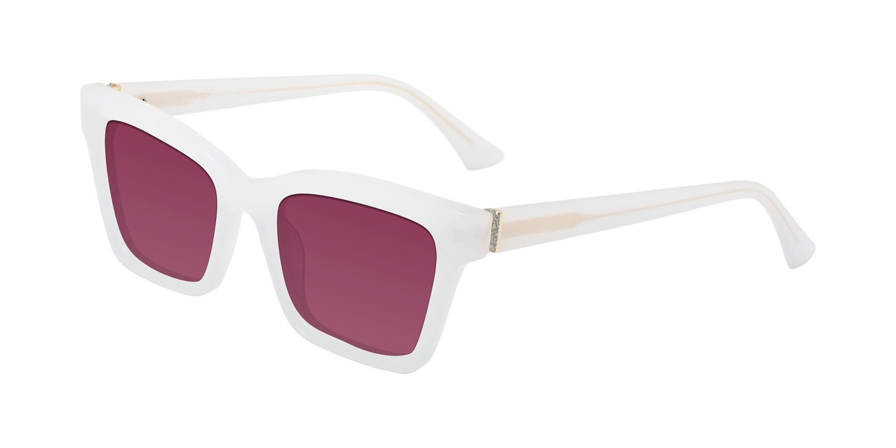 Angle of OHare in Snow White with Wine Tinted Lenses