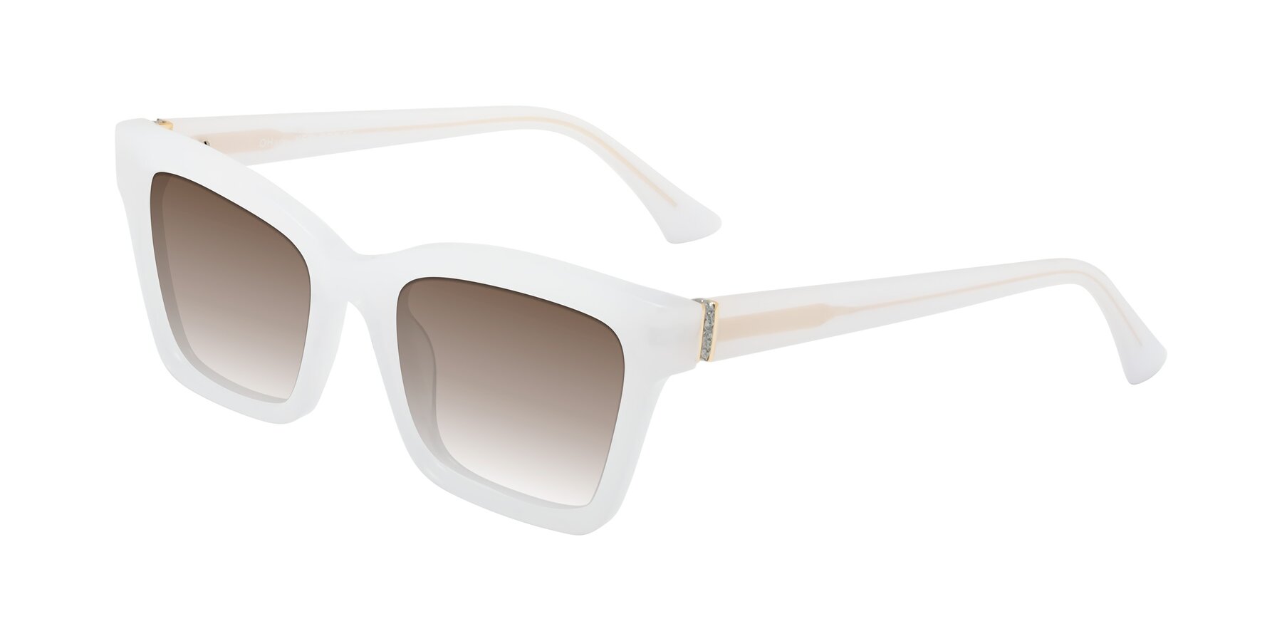Angle of OHare in Snow White with Brown Gradient Lenses