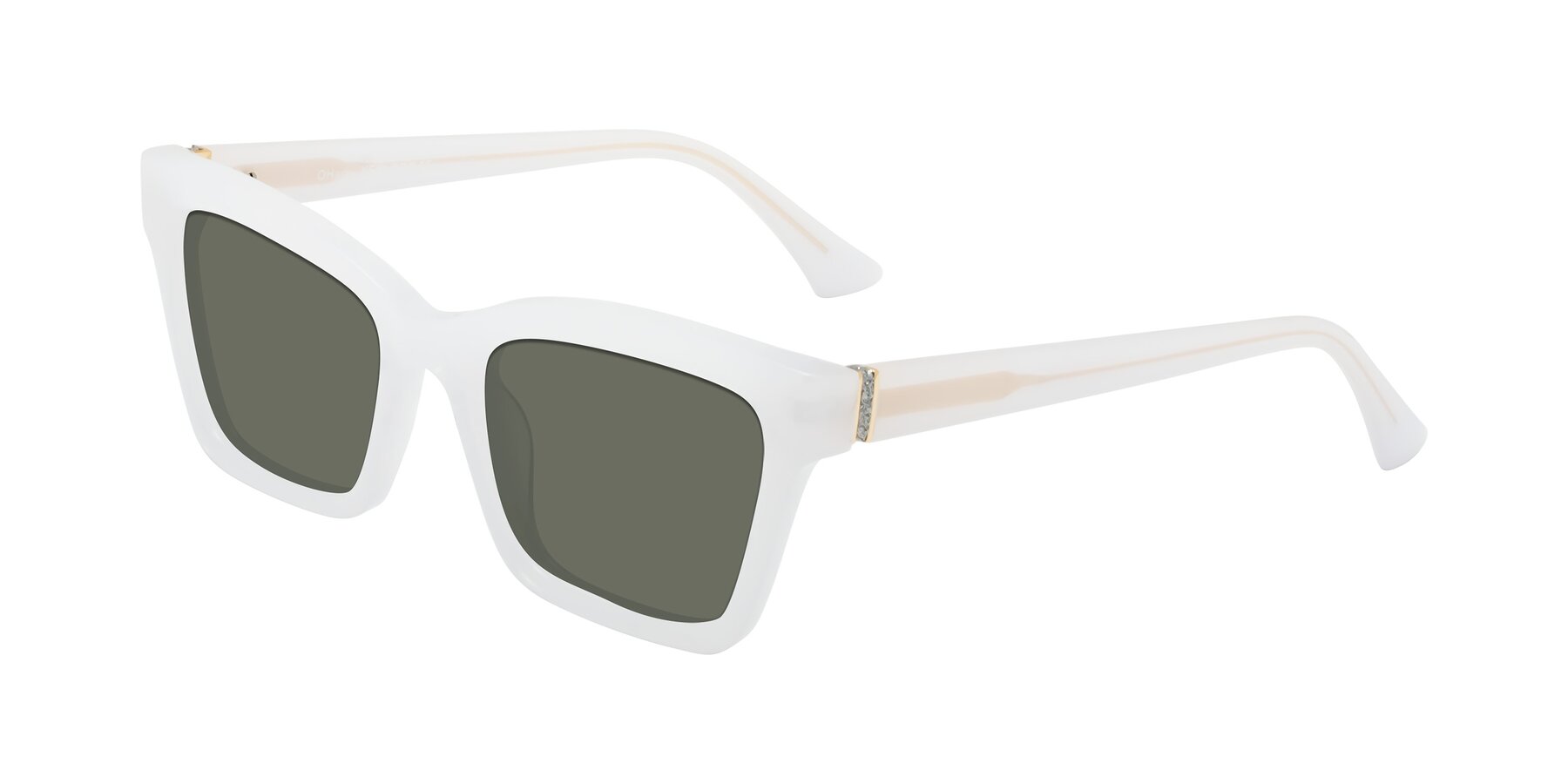 Angle of OHare in Snow White with Gray Polarized Lenses
