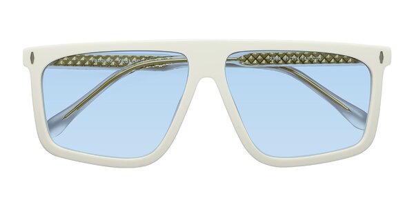 Front of Vazquez in White/Gold