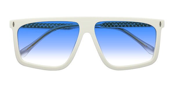 Front of Vazquez in White/Gold