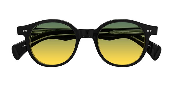 Front of Kaju in Black/Clear