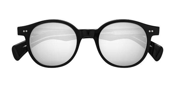 Front of Kaju in Black/Clear