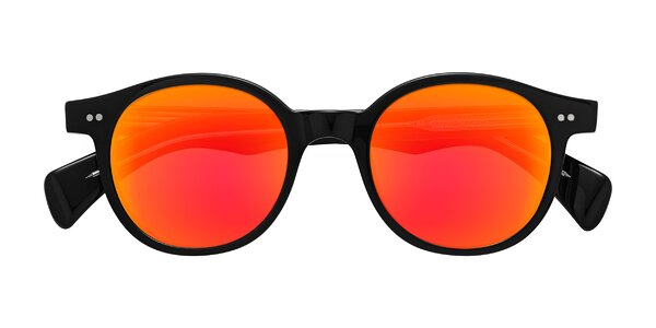 Front of Kaju in Black/Clear