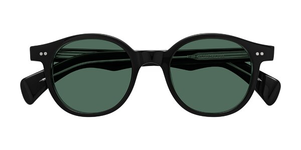 Front of Kaju in Black/Clear