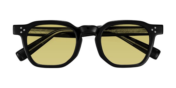 Front of Fingar in Black