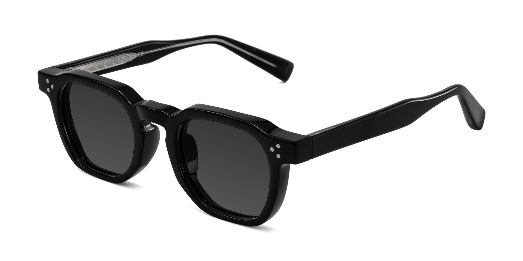 Angle of Fingar in Black with Gray Tinted Lenses