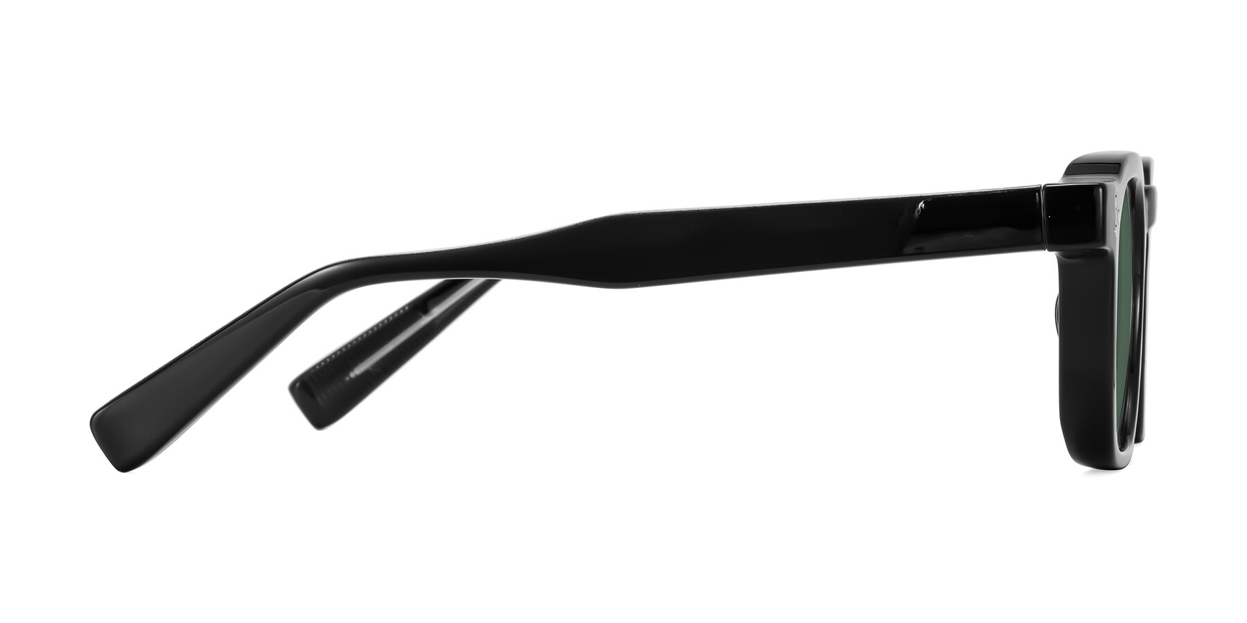 Side of Fingar in Black with Green Polarized Lenses
