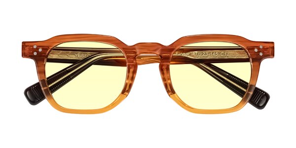 Front of Fingar in Amber Striped