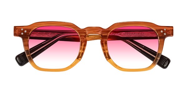 Front of Fingar in Amber Striped