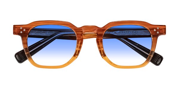 Front of Fingar in Amber Striped