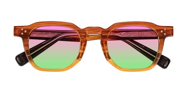 Front of Fingar in Amber Striped