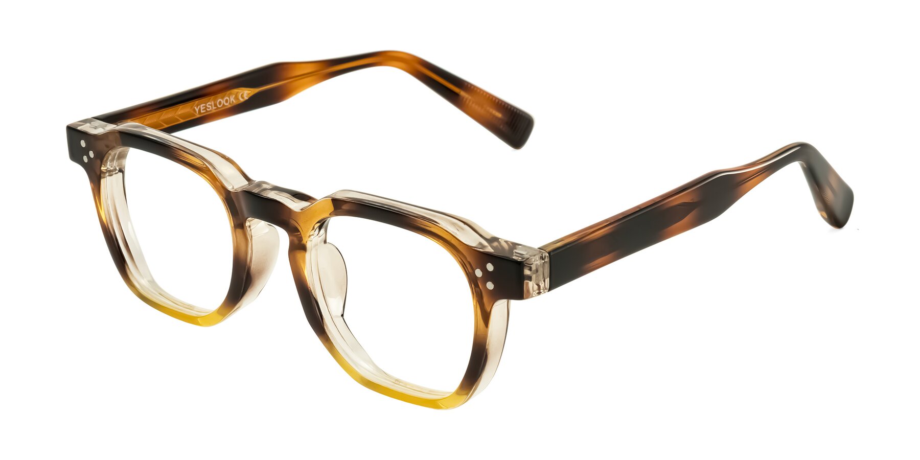 Angle of Fingar in Brown Tortoise with Clear Blue Light Blocking Lenses