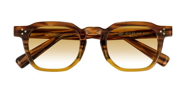 Front of Fingar in Cola Brown Striped