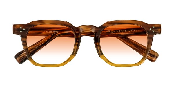 Front of Fingar in Cola Brown Striped