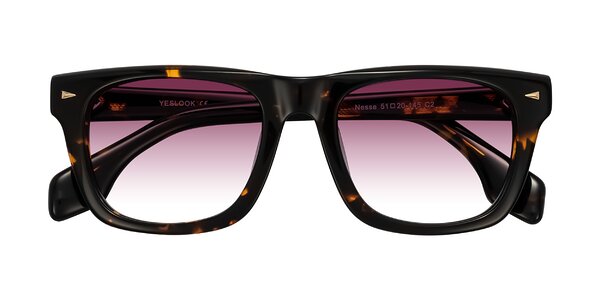 Front of Nesse in Tortoise