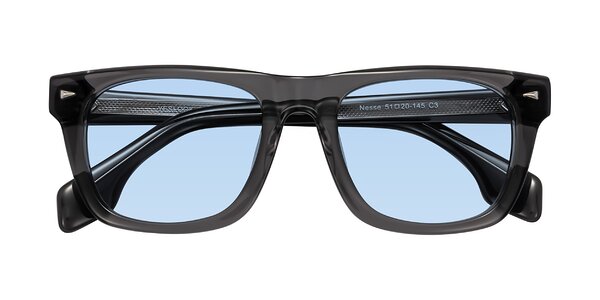 Front of Nesse in Transparent Gray