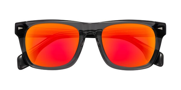 Front of Nesse in Transparent Gray