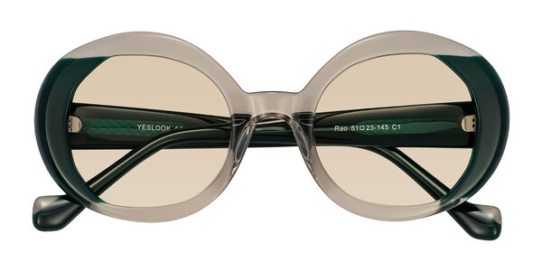 Front of Rao in Gray/Dark Green