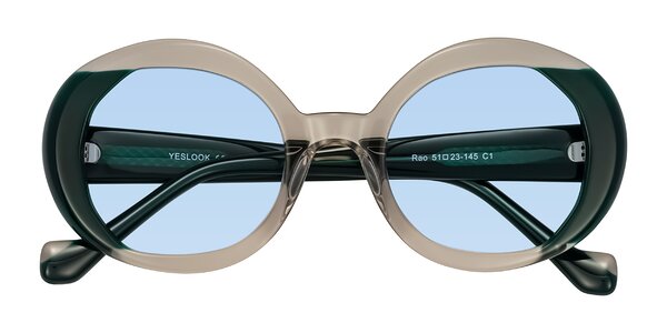 Front of Rao in Gray/Dark Green
