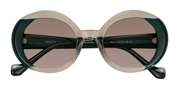 Front of Rao in Gray/Dark Green