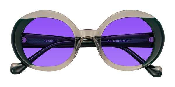 Front of Rao in Gray/Dark Green