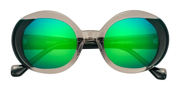 Front of Rao in Gray/Dark Green