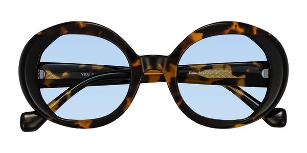 Front of Rao in Tortoise/Black