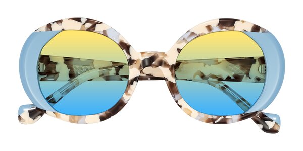 Front of Rao in Beige Tortoise/Blue