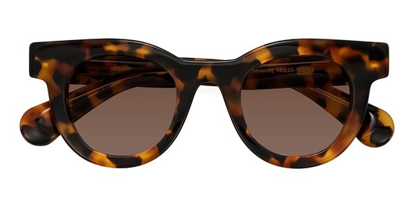 Front of Embracing in Tortoise