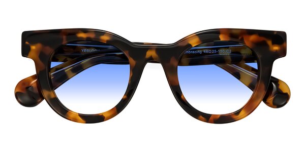 Front of Embracing in Tortoise