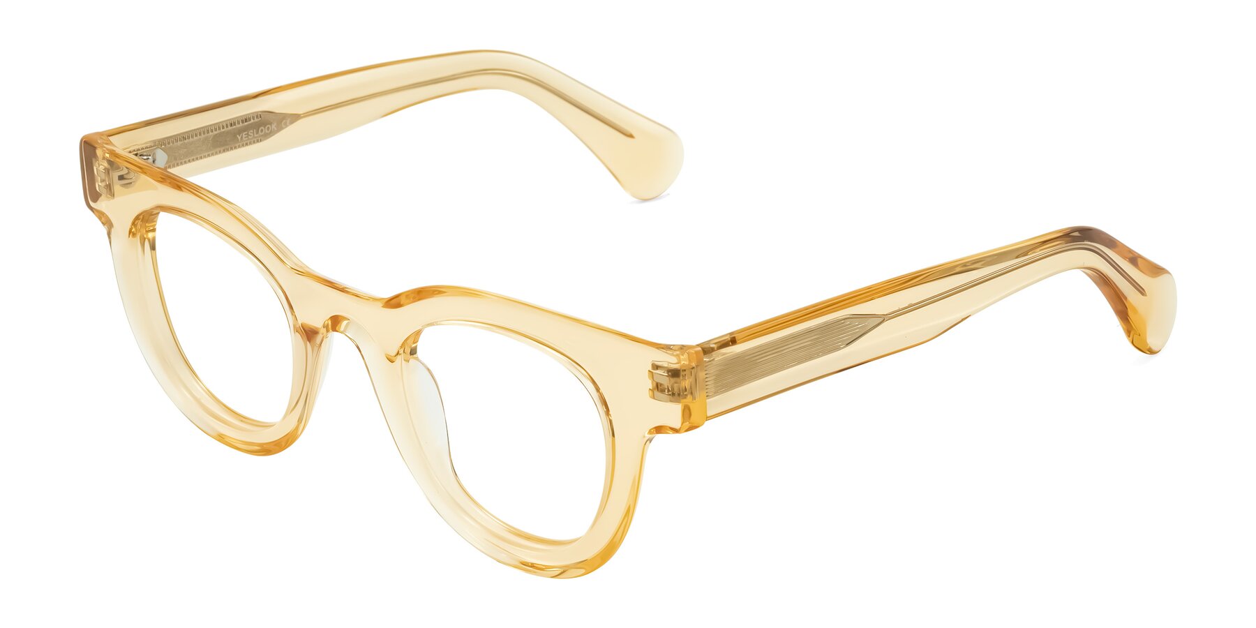 Angle of Embracing in Champagne with Clear Eyeglass Lenses