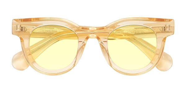 Front of Embracing in Champagne