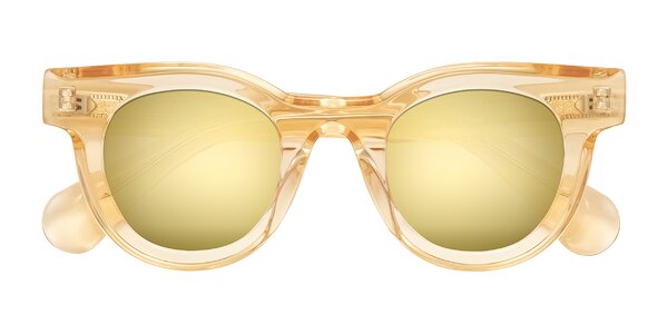 Front of Embracing in Champagne