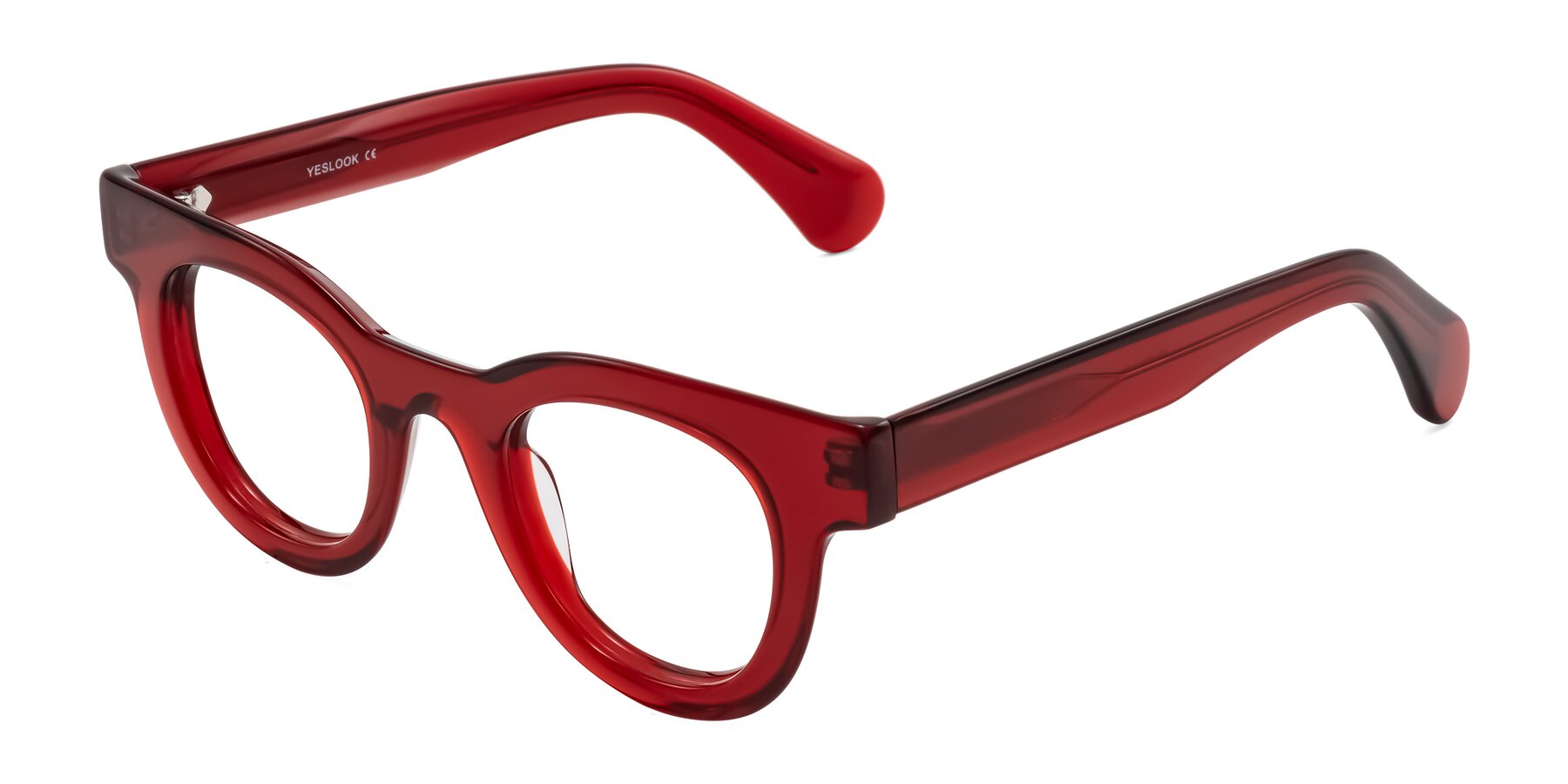 Angle of Embracing in Wine with Clear Eyeglass Lenses
