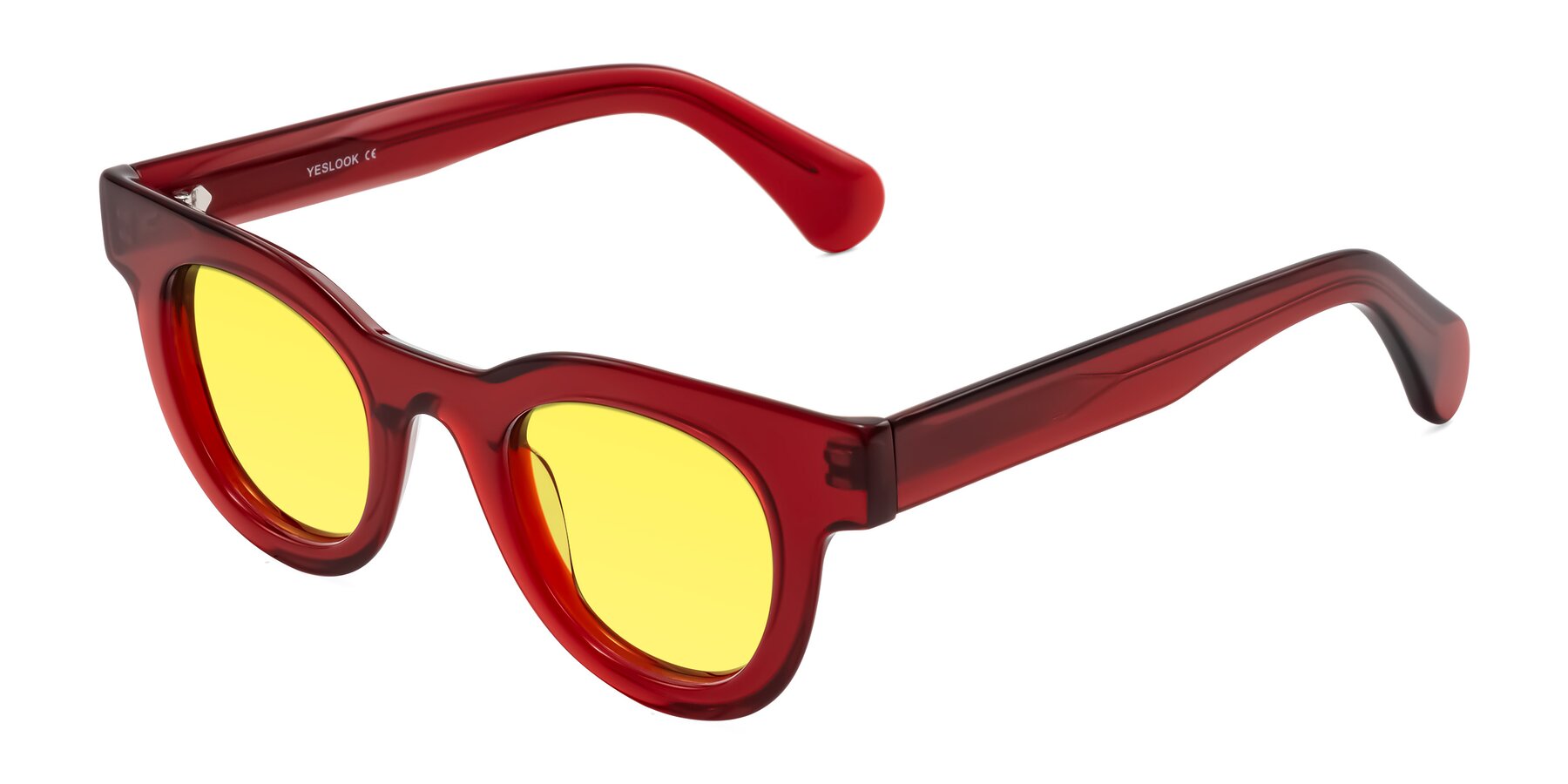 Angle of Embracing in Wine with Medium Yellow Tinted Lenses