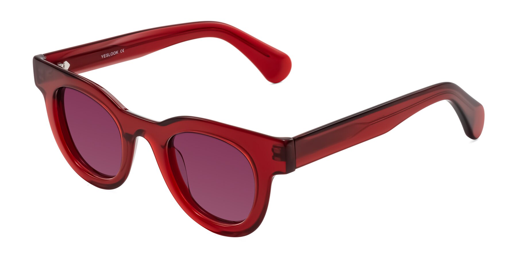 Angle of Embracing in Wine with Wine Tinted Lenses