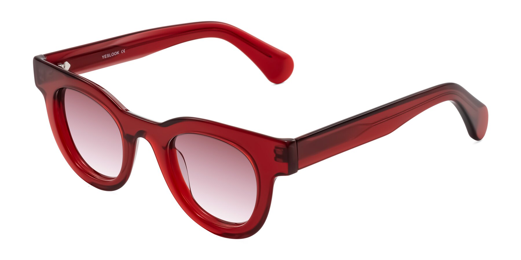 Angle of Embracing in Wine with Garnet Gradient Lenses