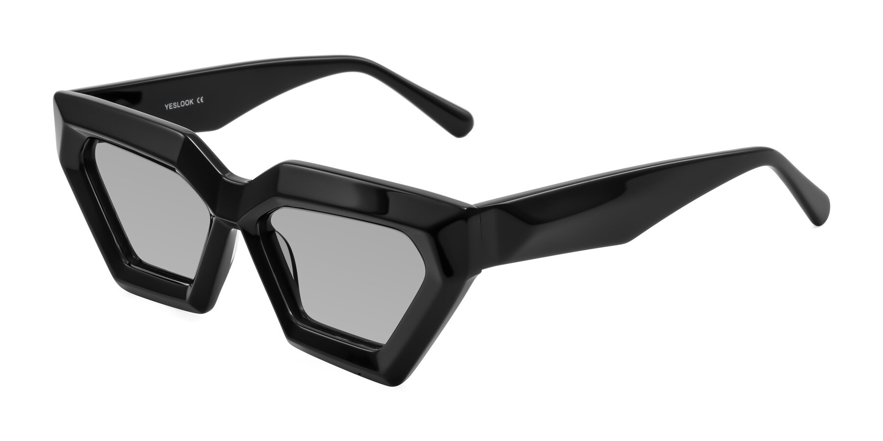 Angle of Giptoo in Black with Light Gray Tinted Lenses