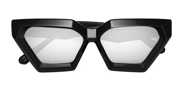 Front of Giptoo in Black