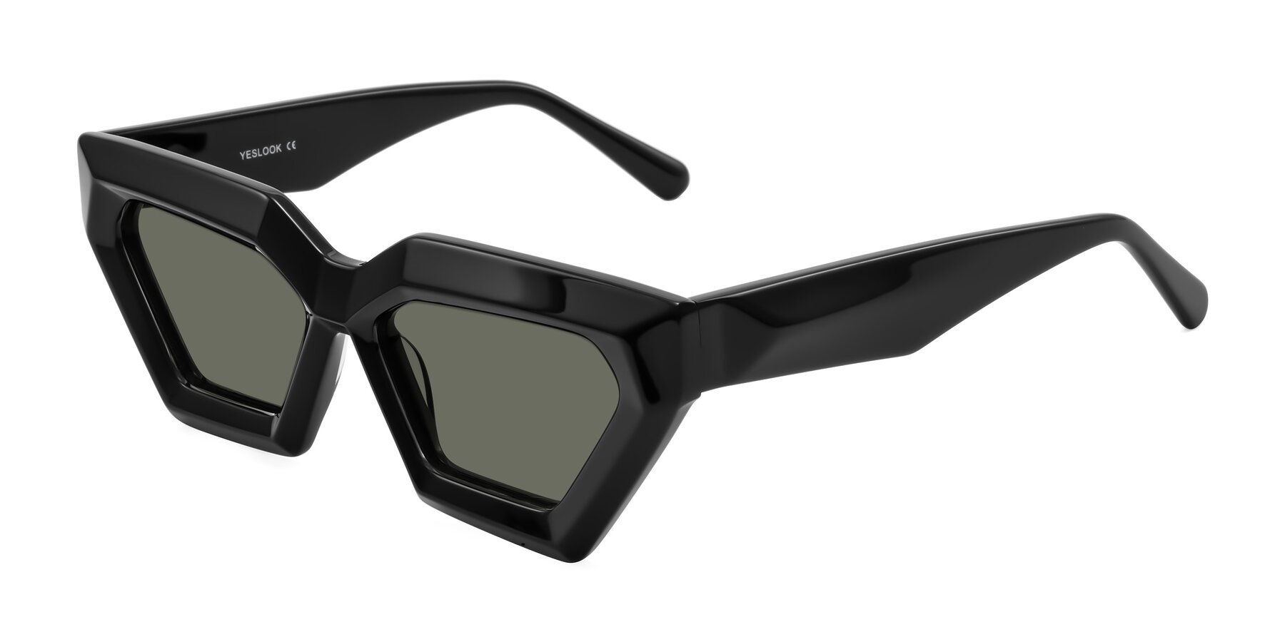 Angle of Giptoo in Black with Gray Polarized Lenses