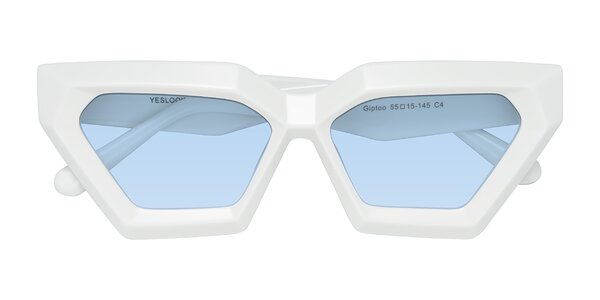 Front of Giptoo in White