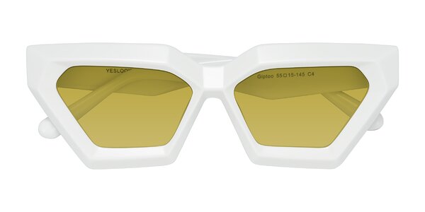 Front of Giptoo in White