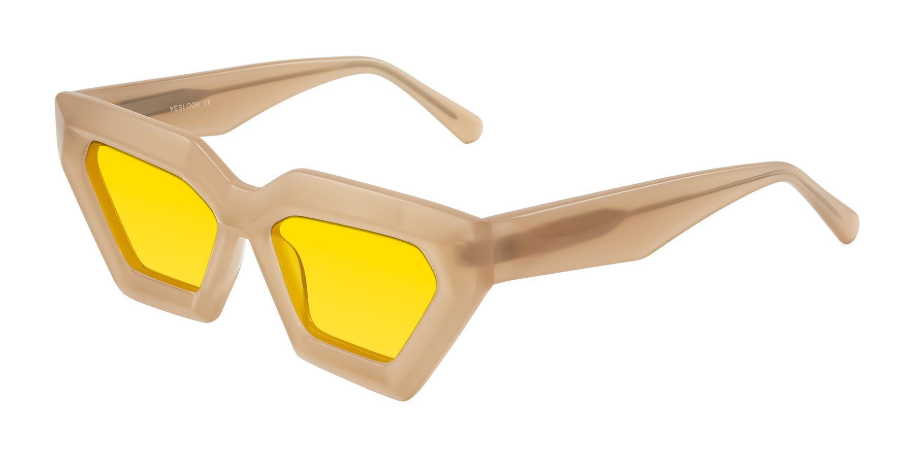 Angle of Giptoo in Creamy Beige with Yellow Tinted Lenses