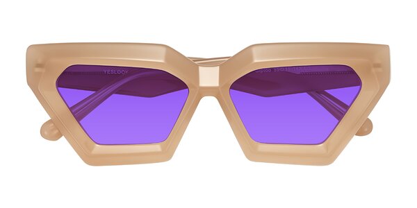 Front of Giptoo in Creamy Beige