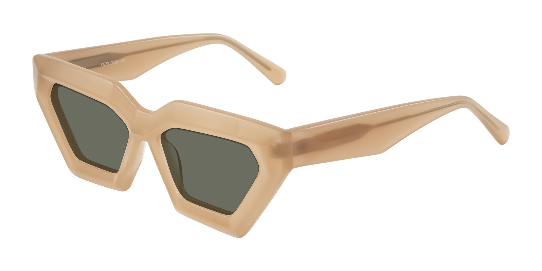Angle of Giptoo in Creamy Beige with Gray Polarized Lenses