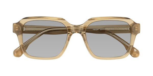 Front of Harper in Champagne